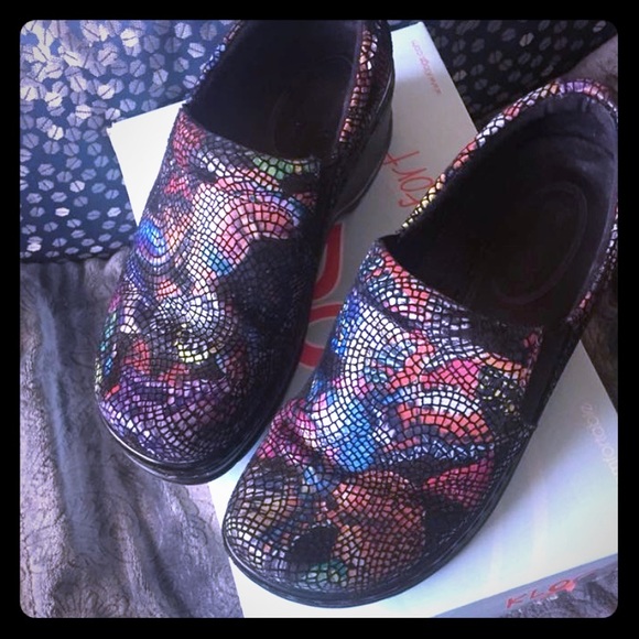 Klogs Shoes - KLOGS Naples Size 7M Butterfly Mosaic